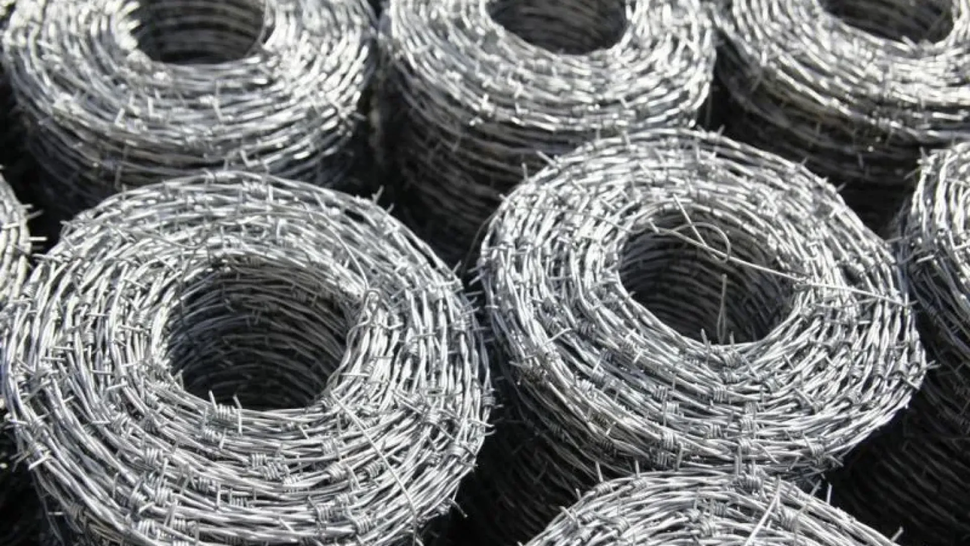 Проволока колючая однорядная 2.8 мм  5 кг оцинкованная ГОСТ 285-69